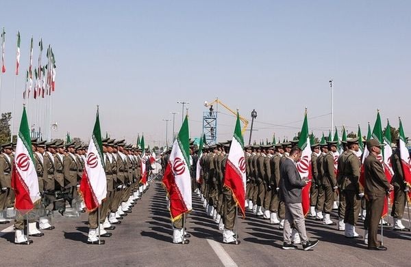 المتحدث باسم الجيش الإيراني: الحل المناسب للولايات المتحدة الأميركية هو قبول الحقائق وتحمل التكاليف والخروج من المنطقة
