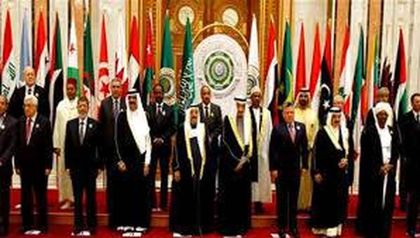 قمة الرياض: الملك سلمان يستقبل الرئيس السوداني عمر البشير