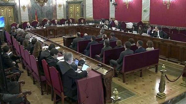 إسبانيا.. محاكمة قادة الحركة الانفصالية في كتالونيا على خلفية استفتاء 2017