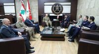 قائد الجيش بحث مع لازارو ومسؤول
في البحريّة الفرنسيّة في سبل التعاون