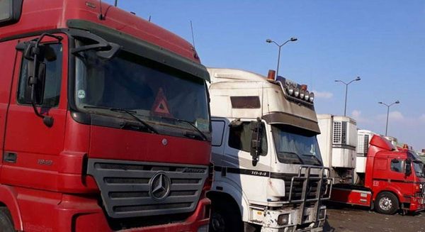تعديل توقيت سير الشاحنات على طريق ضهر البيدر