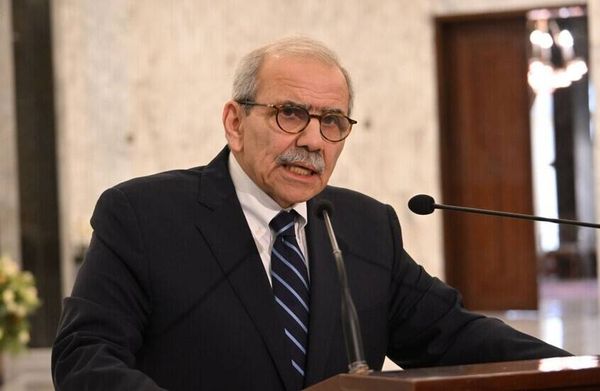 سلام: سنعقد مؤتمر لدعم الجيش في باريس خلال شهر شباط <br />
سلام عن قضية "أبو عمر": للأسف وقع عدد من السياسيين ضحايا احتيال!<br />
خلال أسبوعين سنبدأ بإعادة الإعمار في الجنوب،