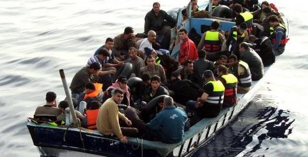 وزير الهجرة الاسترالي يواجه انتقادات بسبب وصفه المهاجرين بـ''الاميين''