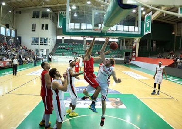 بطولة لبنان في كرة السلة :
فوز كبير للتضامن الذوق على بجه