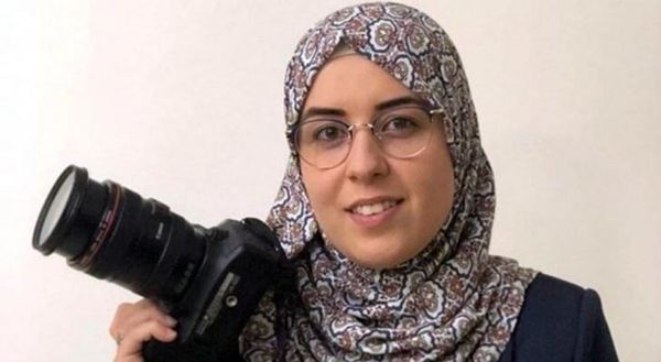 الاحتلال ينقل الصحافية الأسيرة بشرى الطويل إلى العزل في سجن الرملة