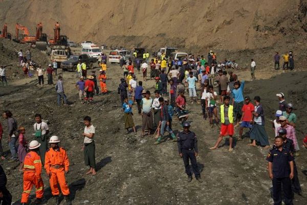 تواصل عمليات البحث عن مفقودين في منجم في بورما