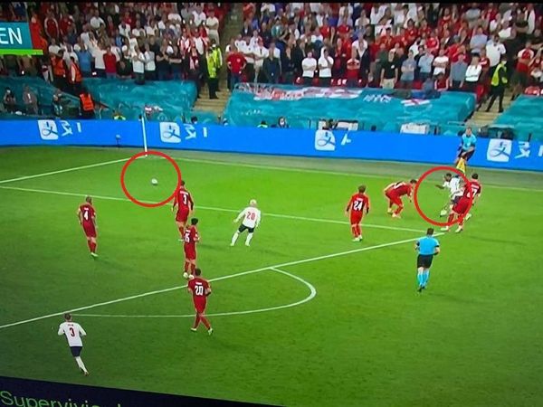 كرتان داخل الملعب... جدل حول ضربة جزاء إنكلترا