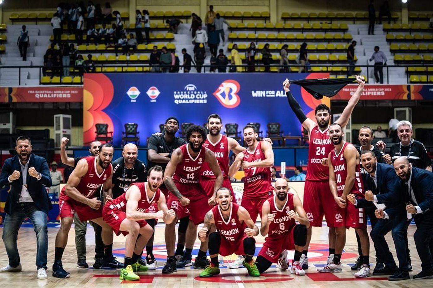 عودة مظفرة لمنتخب كرة السلة واستقبال حاشد في المطار
