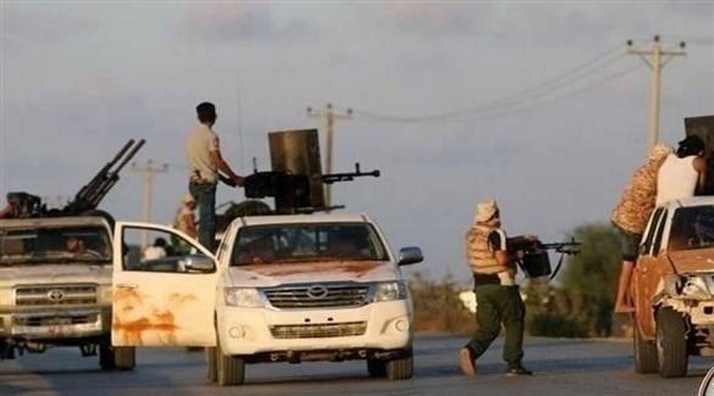 إشتباكات بين مجموعتين مسلّحتين في طرابلس الليبية