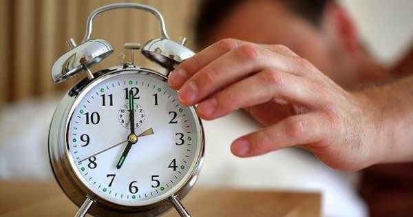 تقديم الساعة 60 دقيقة منتصف ليل اليوم