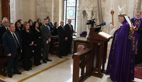 الراعي: نتضرّع للرب أن يبارك وطننا وأن يمدّ المسؤولين
والمواطنين بحسّ عالٍ بالمسؤولية تجاه الآخرين