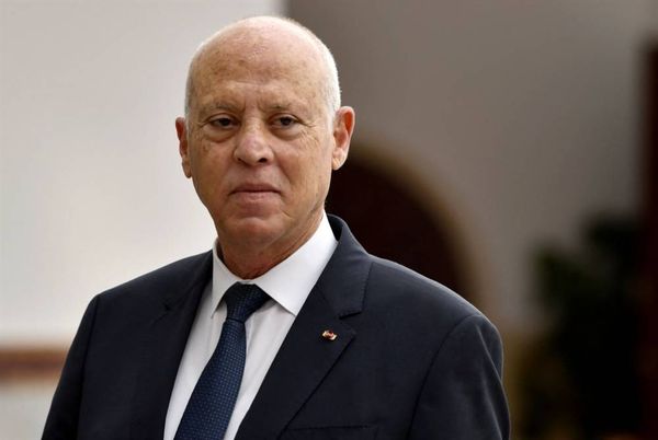 سعيد يمدّد حالة الطوارئ في تونس لشهر إضافي
