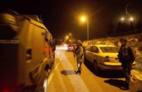 جيش الإحتلال يعتقل 27 فلسطينياً في الضفة