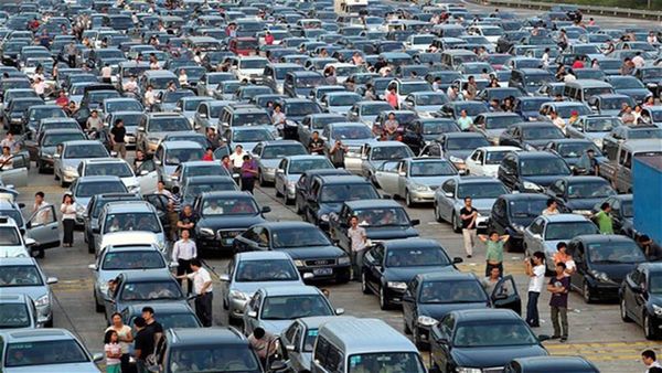 بالصور.. زحمة سير خانقة ولكن ليس في لبنان؟