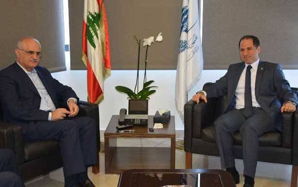 الجميّل أثار مع خليل أزمة قروض الإسكان :
60 مليون دولار حجم الدعم المطلوب