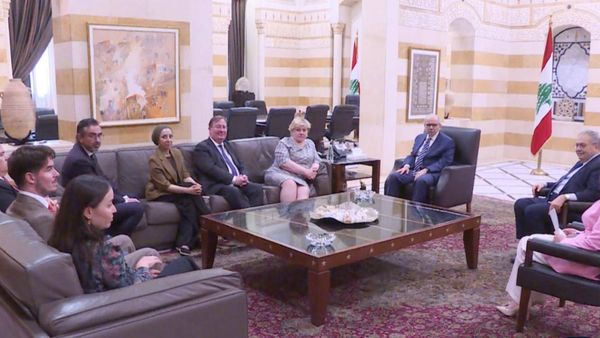 وفد بريطاني من السراي: دعم لوقف إطلاق النار والانسحاب الإسرائيلي الكامل