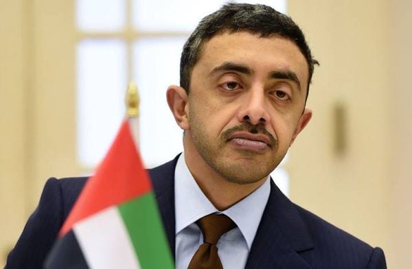 رسالة خاصة من وزير إسرائيلي إلى وزير الخارجية الإماراتي.. ماذا طلب منه؟