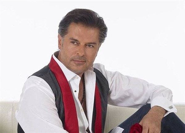 اعلامي "الجديد" لراغب علامة: "جمرك سيارتك بعدين احكي"