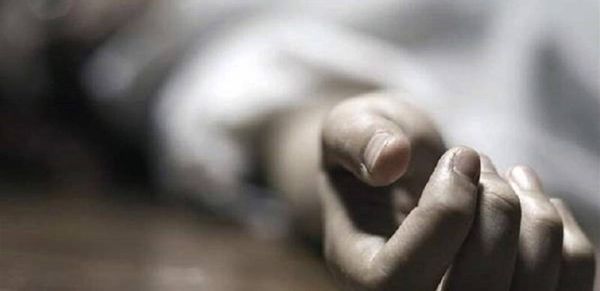 العثور على فنان شهير ميتاً في سيارته.. جريمة أم إنتحار؟
