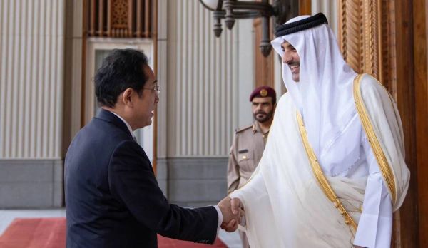 مباحثات بين أمير قطر ورئيس وزراء اليابان بشأن العلاقات الثنائية بين البلدين