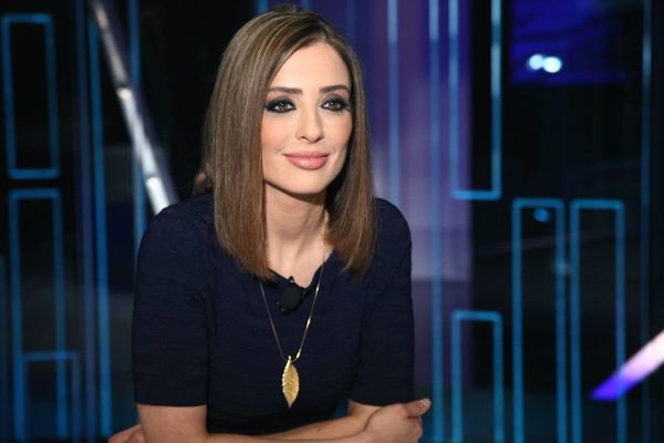 بالصورة - وفاء الكيلاني تبهر الجميع بشكلها دون مكياج
