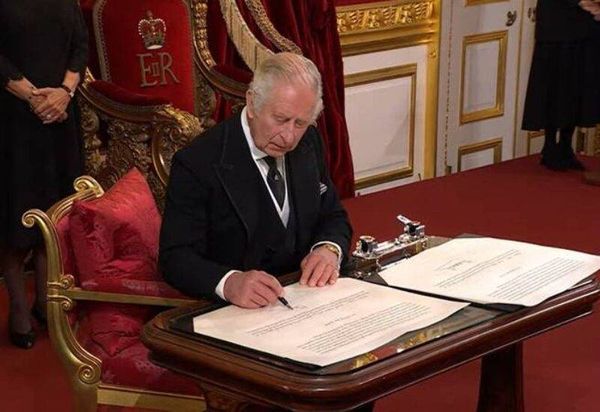 أعلان الملك تشارلز رسمياً ملكاً لأستراليا ونيوزيلندا