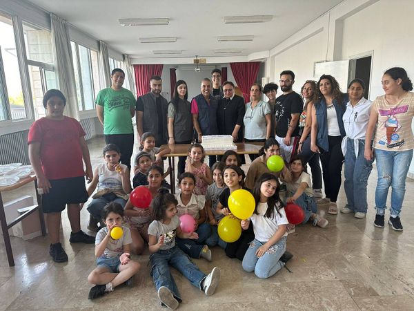 حركة شباب الشرق تحتفل مع طلاب حضانة الطفل في زحلة