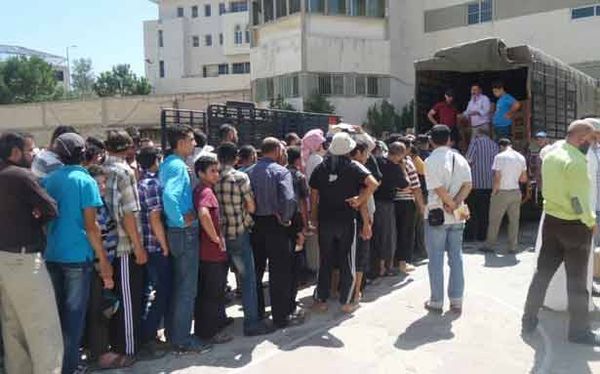 التكفيريون يتسترون وسط النازحين في وادي خالد