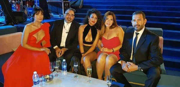 صاحبة أجرأ فستان بمهرجان الجونة السينمائي تخرج عن صمتها!!
