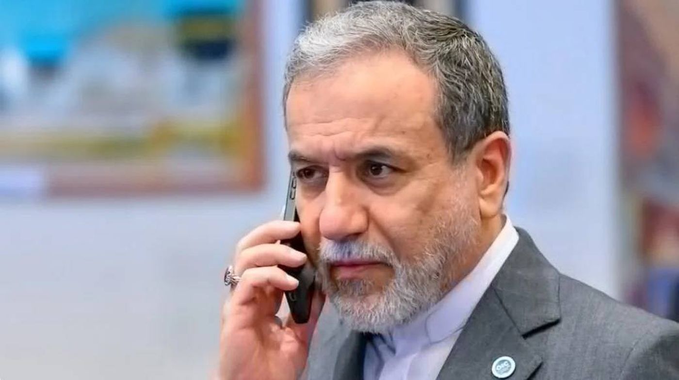 عراقجي يجري سلسلة اتصالات بشأن التطورات الإقليمية