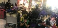 لبنانيون عالقون في مطار النجف