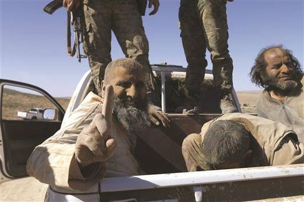 لحظة الخطر التركي: أحلام متهاوية من حلب إلى اللاذقية ..وإدلب
أردوغان إلى أين بعد الانتكاسات السورية؟
