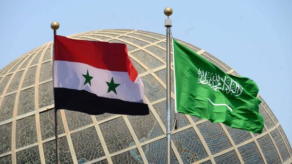 السعودية وسوريا تتفقان على إعادة فتح سفارتيهما