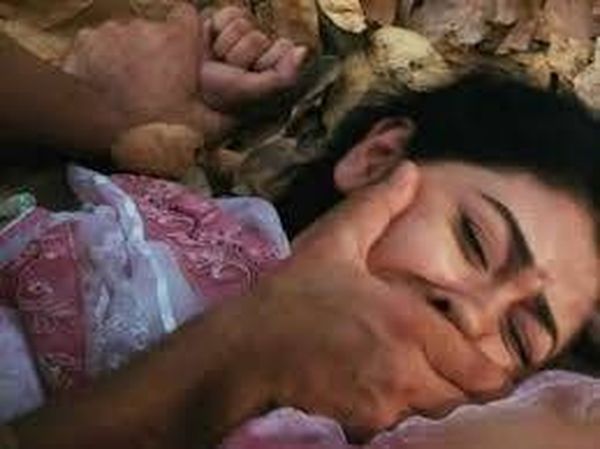 7 أشخاص يغتصبون فتاة معاقة ذهنيا
