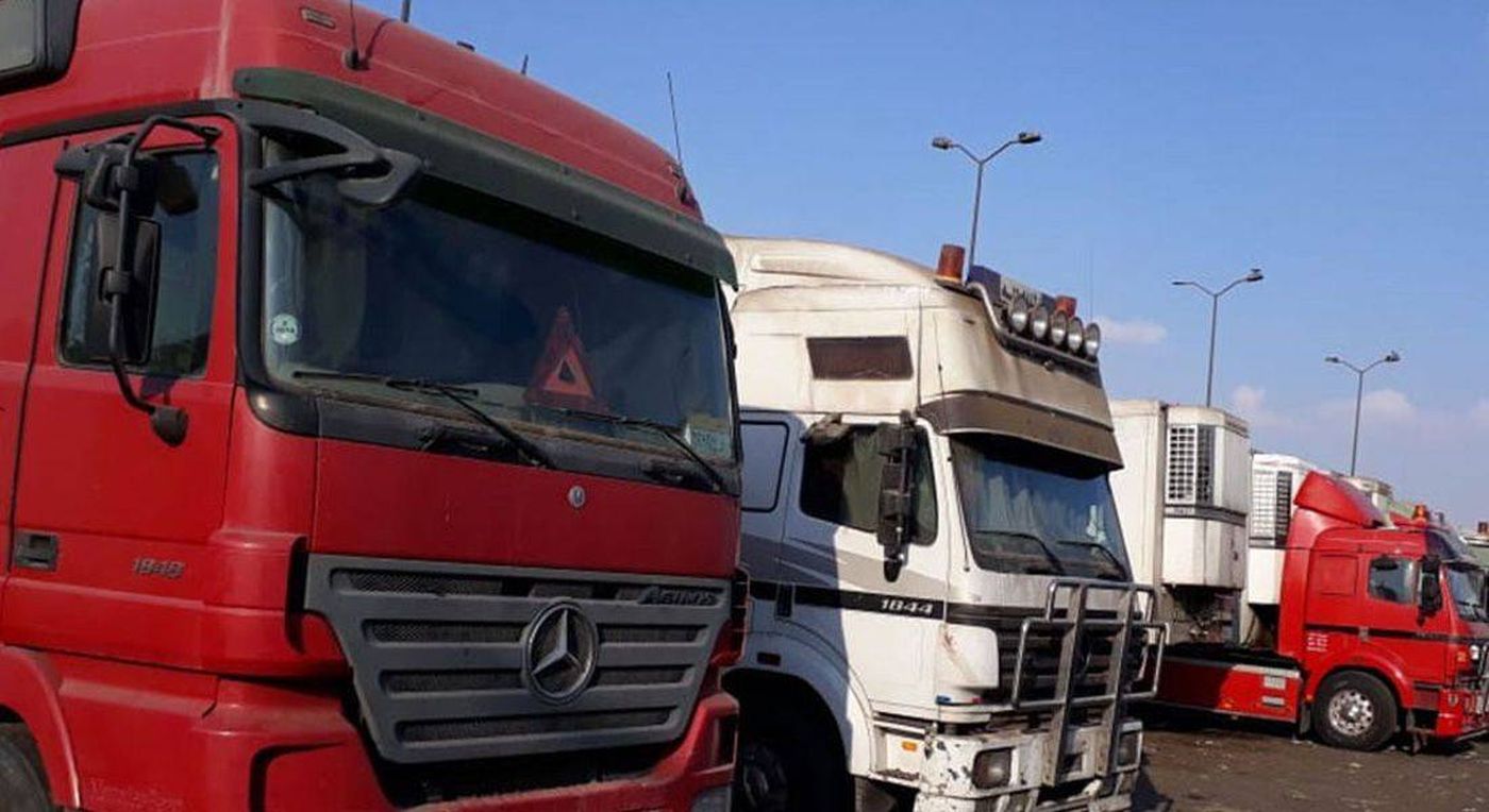تعديل توقيت سير الشاحنات على طريق ضهر البيدر