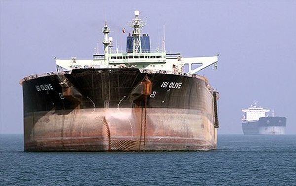 الهند تدرس خفض وارداتها من النفط الايراني بنسبة 15%