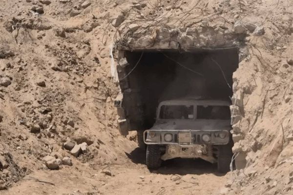 "النفق في محور فيلاديلفيا غير موجود"... غالانت يفجّر مفاجأة ويقرّ: هدف الصورة تسويقي لتأخير صفقة التبادل!