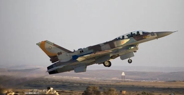 الرئيس النيجيري يؤكد مقتل الركاب الـ32 في تحطم طائرة سلاح الجو