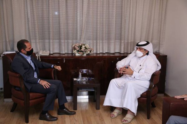 رئيس الكتائب استقبل سفير قطر مودعاً