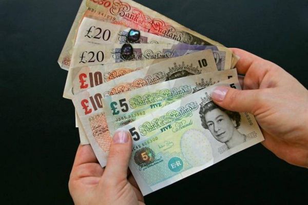 الانفصال "الصعب" لبريطانيا عن أوروبا... الإسترليني يدفع الثمن
