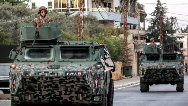 الجيش: الشخص الذي غادر المبنى المستهدف في عين سعادة عامل توصيل ولا صلة أمنية له