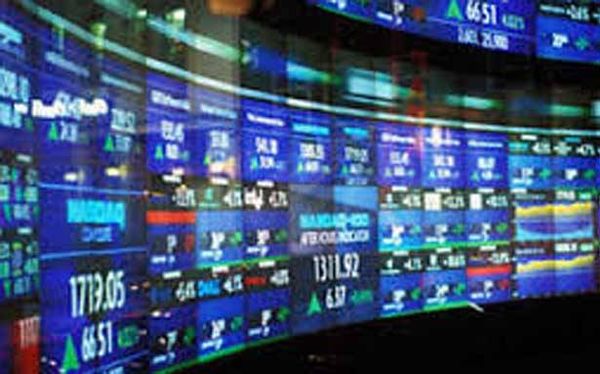صعود الدولار وسط تعاملات مُتقلّبة مع تركيز المستثمرين على تعليقات «الفيدرالي» حول الفائدة
خام برنت يُواصل تراجعه الى 49.36 دولاراً للبرميل
رغم إشارات التوافق بين طهران و«أوبك»