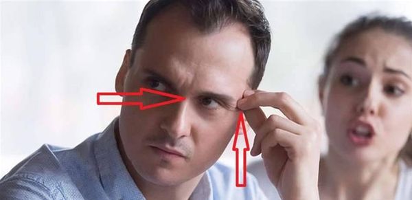 إنتبهي.. حركات جسد زوجك تكشف أنّ علاقتكما ليست على ما يرام!