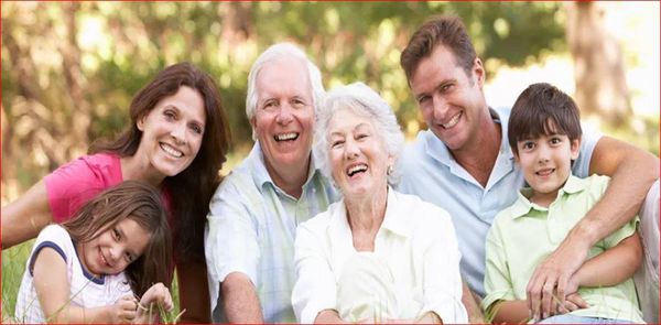 ما هي فوائد التواصل العائلي في الشيخوخة؟