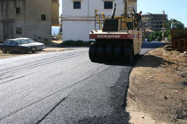 فنيانوس: مرشحون يستغلون برنامج تزفيت الوزارة