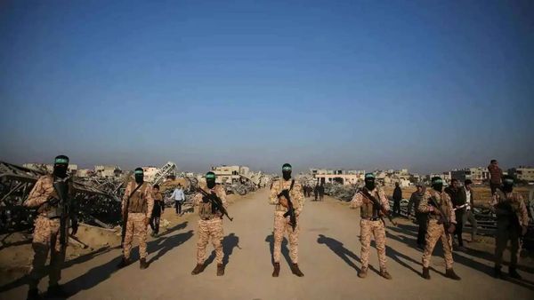 حماس: أحبطنا عملية إسرائيلية كبيرة... واختطاف مسؤول أمني خلال الهجوم