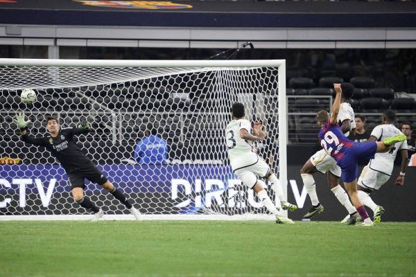 في مباراة البدلاء والإصابات والعارضة...
برشلونة يقسو على ريال مدريد في تكساس الأميركية بثلاثية (3-0)