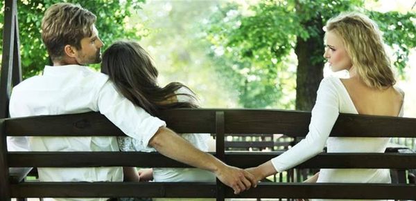 أيها النساء إحذرن.. مواليد هذه الأبراج الأكثر ميلا للخيانة!