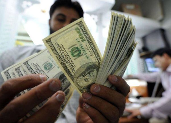موسم الأعياد يُحتضر في لبنان!
وزارة السياحة: نحاول إنعاش الوضع من خلال
استقطاب 40 ألف وافد في فترة الأعياد
