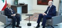 ميقاتي ينتقد حزب الله ويفشل في «ارضاء» السعودية : التخبّط مُستمرّ..! 
بري يُبادر قريباً دون «اوهام».. وبعبدا تتوجس من جولة عون الاميركية
فراغ «المستقبل» يُهدّد بتوترات امنية.. وكف يد البيطار مُقدّمة «للتنحية»؟